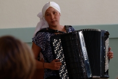 Atelier accordéon salle des fêtes, Marie d'Entrechaux